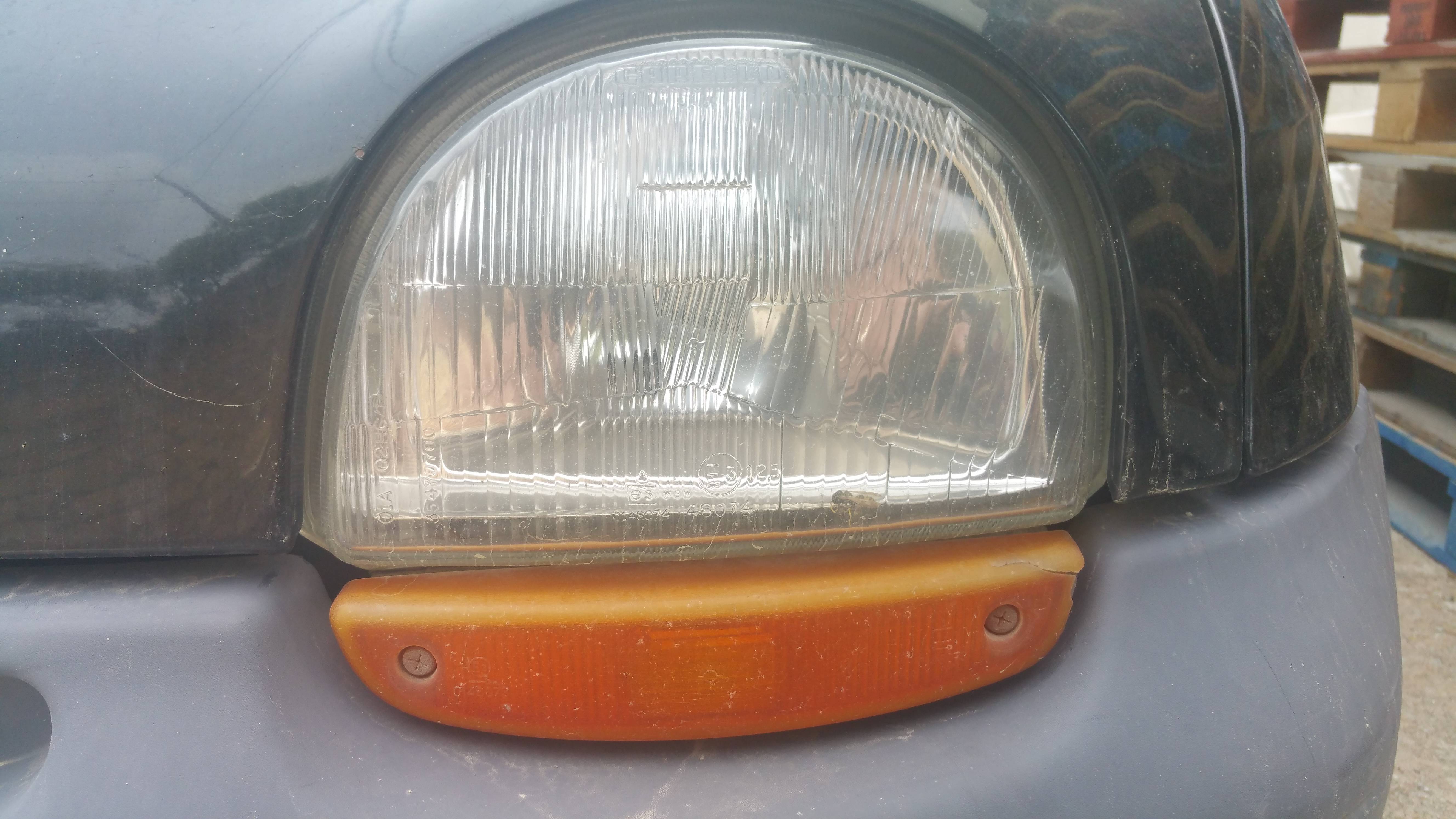 Phare/feu de Twingo 1 de phase 2 sur phase 1 5ae70705949f5